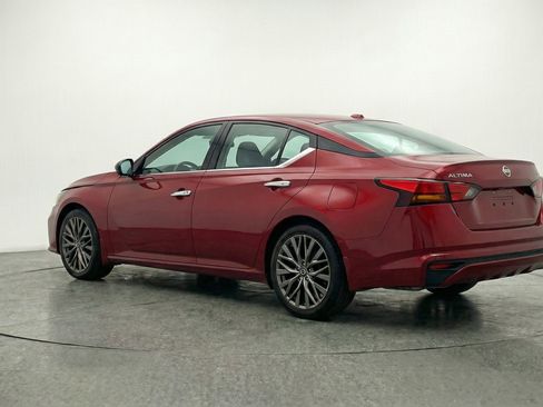 Used 2025 Nissan Altima 2.5 SV image 6