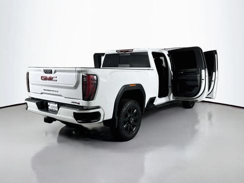 Used 2024 GMC Sierra 2500 AT4 w/ AT4 Premium Plus Package AWD/4WD image 28