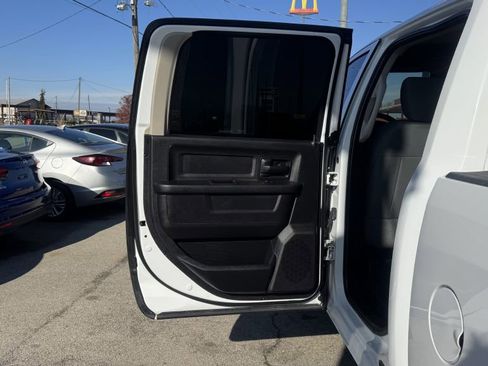 Used 2016 RAM 1500 Express image 20