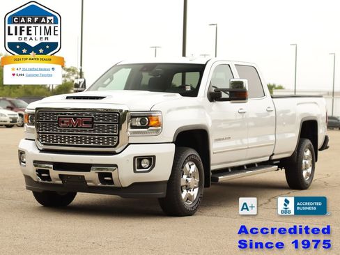 Used 2019 GMC Sierra 3500 Denali w/ Duramax Plus Package AWD/4WD image 3