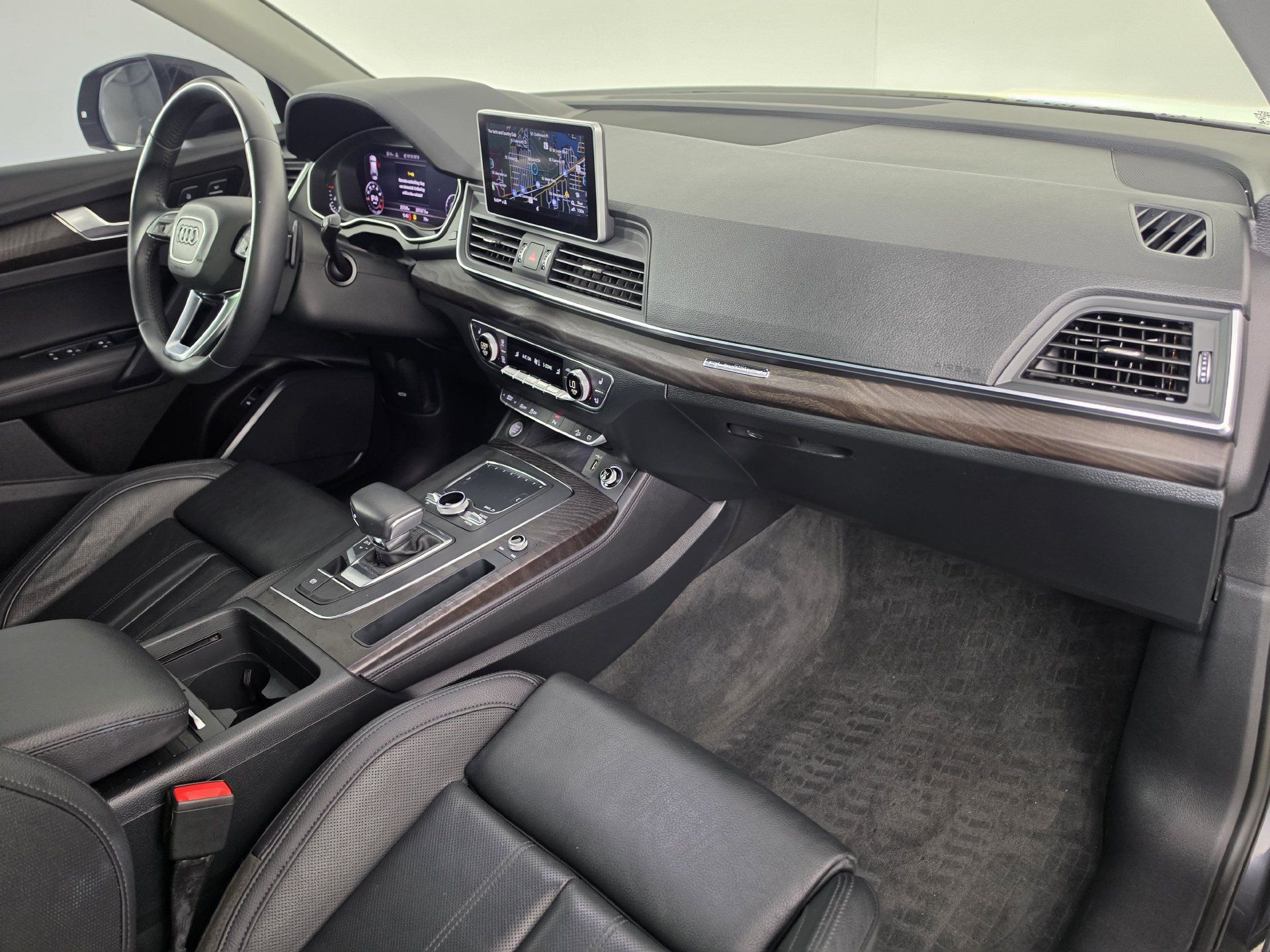 Used 2020 Audi Q5 Premium w/ Premium Plus Package AWD/4WD image 34
