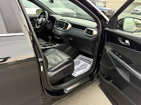 Used 2016 Kia Sorento SX FWD image 14
