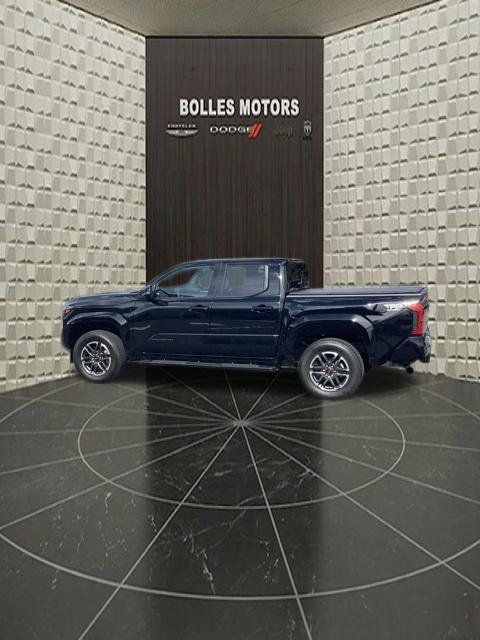 Used 2025 Toyota Tacoma TRD Sport w/ TRD Sport Upgrade Package AWD/4WD image 12
