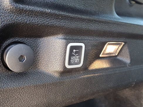Used 2023 Jeep Grand Cherokee L Laredo AWD/4WD image 34