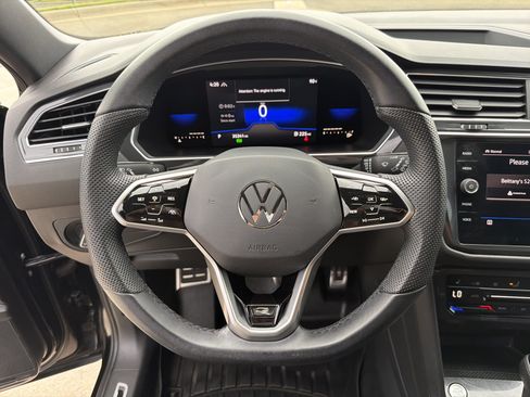 Used 2022 Volkswagen Tiguan SE R-Line AWD/4WD image 15