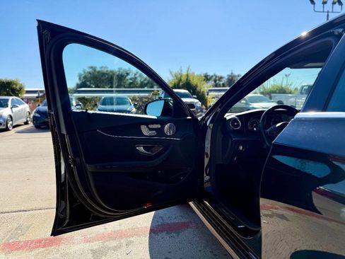 Used 2017 Mercedes-Benz E 300 image 10