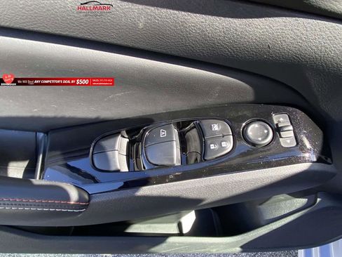 Used 2024 Nissan Altima 2.0 SR image 14