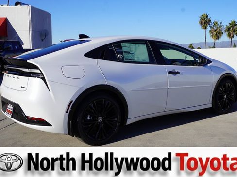 New 2026 Toyota Prius Plug-In Hybrid image 4