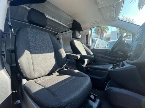 Used 2022 Mercedes-Benz Metris image 16