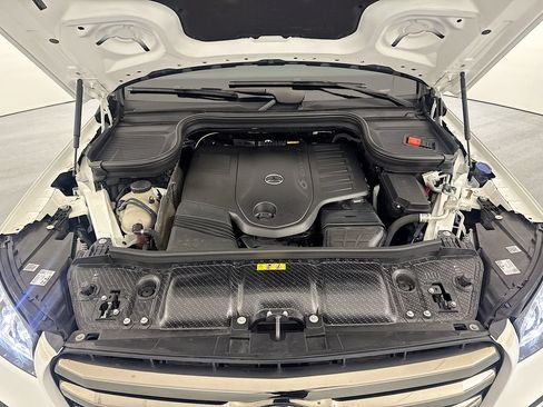 Used 2025 Mercedes-Benz GLS 450 4MATIC image 30