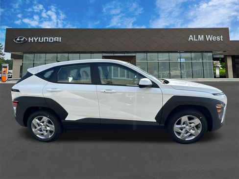 Used 2026 Hyundai Kona SE FWD image 4