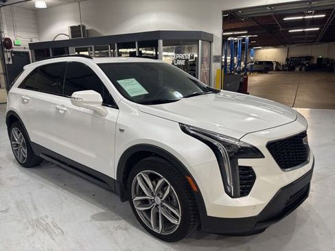 Used 2020 Cadillac XT4 Sport image 3