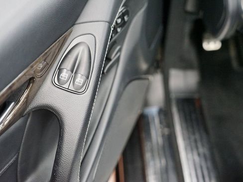 Used 2012 Mercedes-Benz SL 550 SL 550 image 15