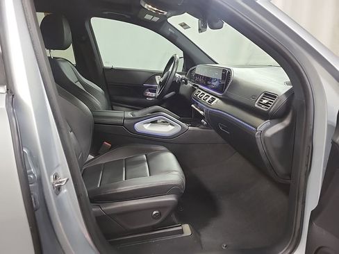 Used 2024 Mercedes-Benz GLE 450 4MATIC image 3