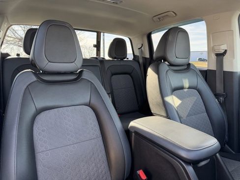 Used 2017 Chevrolet Colorado Z71 image 11