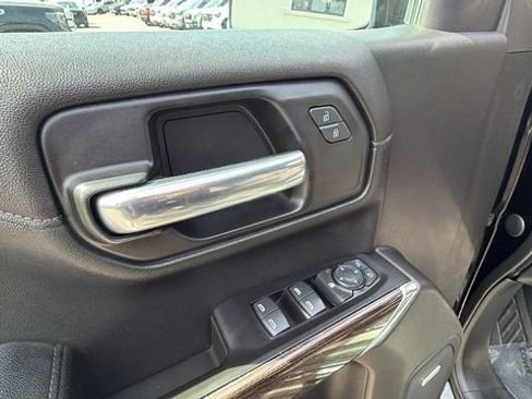 Certified 2019 Chevrolet Silverado 1500 LT Trail Boss AWD/4WD image 14