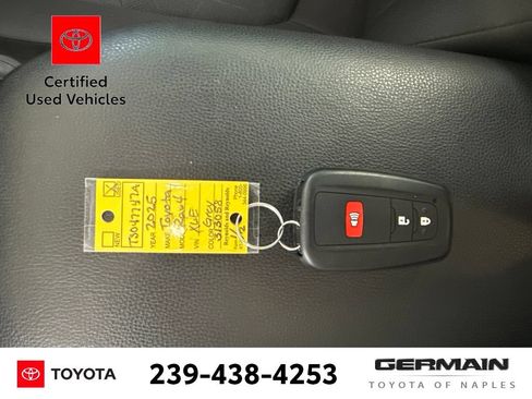 Certified 2025 Toyota RAV4 XLE FWD image 21