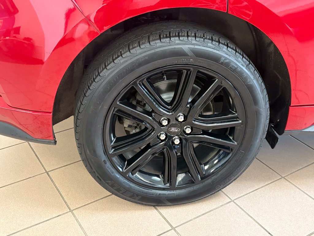 Used 2022 Ford Edge ST-Line AWD/4WD image 16