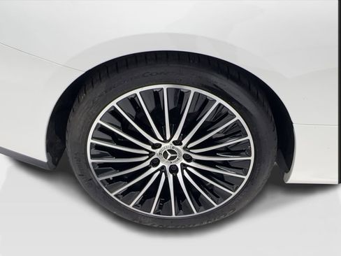 Used 2025 Mercedes-Benz CLE 300 4MATIC Coupe w/ AMG Line image 16
