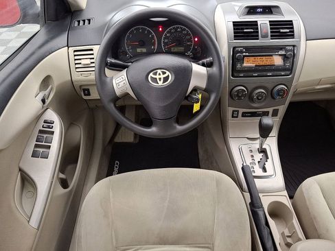 Used 2012 Toyota Corolla LE image 18