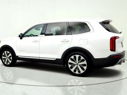 Used 2022 Kia Telluride EX w/ EX Premium Package FWD image 7