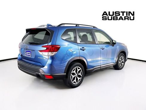 Used 2021 Subaru Forester Premium image 7