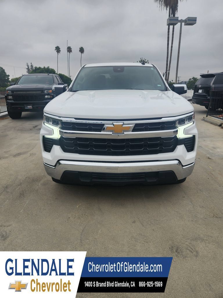 Used 2025 Chevrolet Silverado 1500 LT RWD image 1