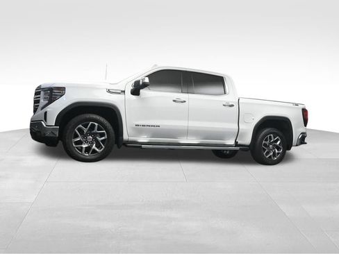 Used 2023 GMC Sierra 1500 SLT w/ SLT Premium Plus Package AWD/4WD image 11