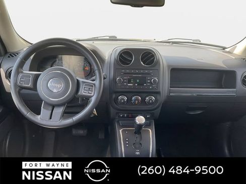 Used 2016 Jeep Patriot High Altitude AWD/4WD image 13