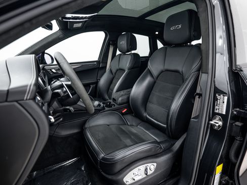 Certified 2024 Porsche Macan GTS AWD/4WD image 5