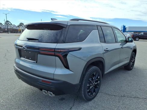 New 2026 Chevrolet Traverse LT w/ Midnight/Sport Edition image 5