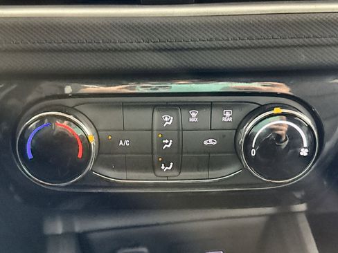 Used 2024 Chevrolet TrailBlazer LT image 20