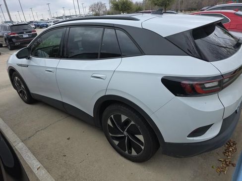 Used 2022 Volkswagen ID.4 Pro S image 2