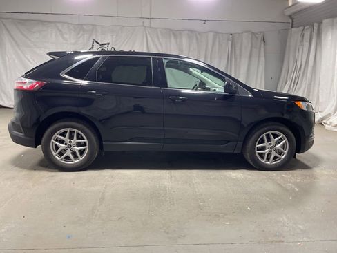 Used 2024 Ford Edge SEL image 8