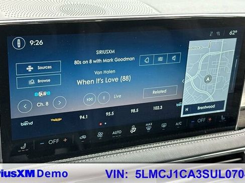 Used 2025 Lincoln Corsair FWD w/ Rear Removable Package Tray image 24