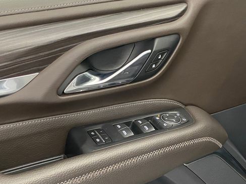 Used 2021 GMC Yukon Denali w/ Denali Premium Package image 11