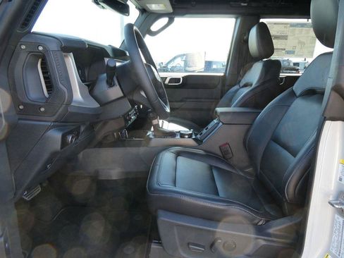 New 2026 Ford Bronco Outer Banks w/ Black Appearance Package AWD/4WD image 15