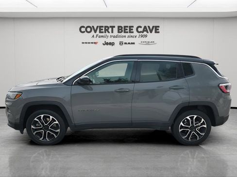 Used 2024 Jeep Compass Limited image 5