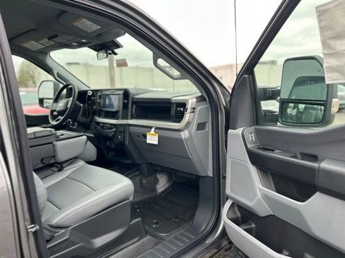 New 2025 Ford F250 XL w/ XL Off-Road Package image 29