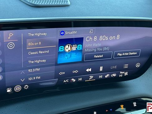 Certified 2025 Buick Enclave Avenir image 23