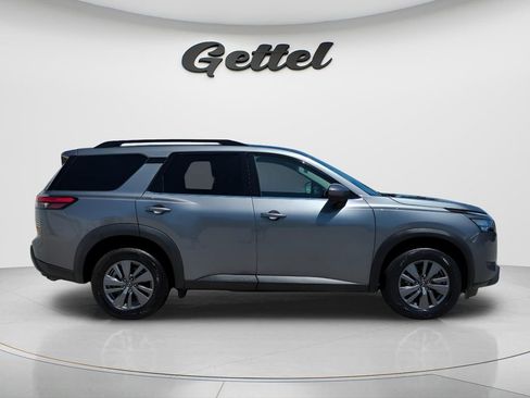Certified 2025 Nissan Pathfinder SV AWD/4WD image 4