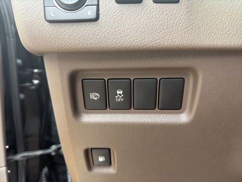 Used 2016 Lexus GX 460 image 8