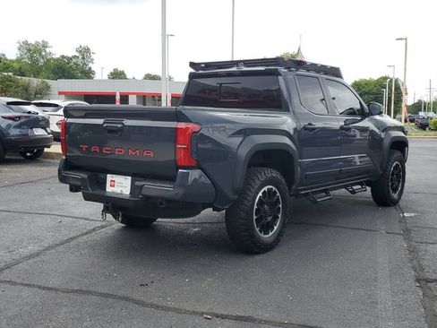 Used 2024 Toyota Tacoma TRD Off-Road w/ TRD Off Road Upgrade Package AWD/4WD image 4