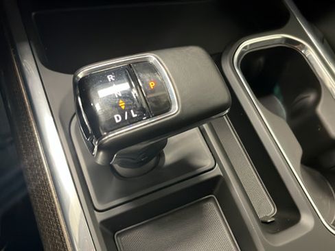 Used 2024 Chevrolet Silverado 1500 RST AWD/4WD image 18