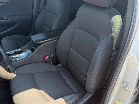 Used 2019 Chevrolet Malibu LT image 4