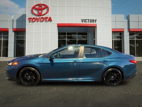 New 2026 Toyota Camry SE image 6