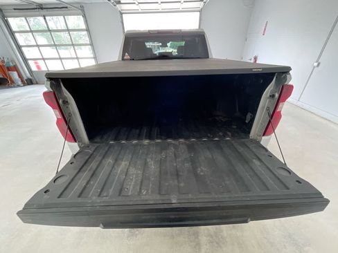 Used 2022 Chevrolet Silverado 1500 Custom Trail Boss AWD/4WD image 23