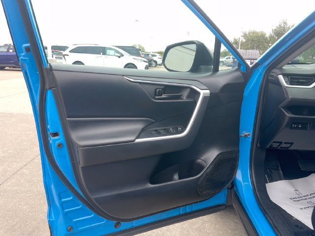Used 2019 Toyota RAV4 LE AWD/4WD image 20