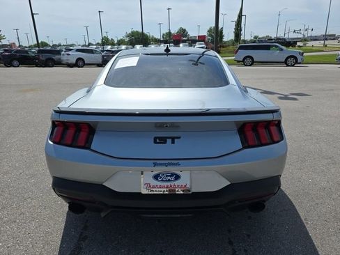 Used 2025 Ford Mustang GT Premium RWD image 4