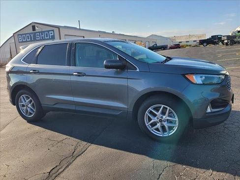 Used 2023 Ford Edge SEL w/ Convenience Package AWD/4WD image 4